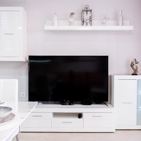 New 2020 Residencial Aqua Beach -Apartment Torrevieja Center Buitenkant foto